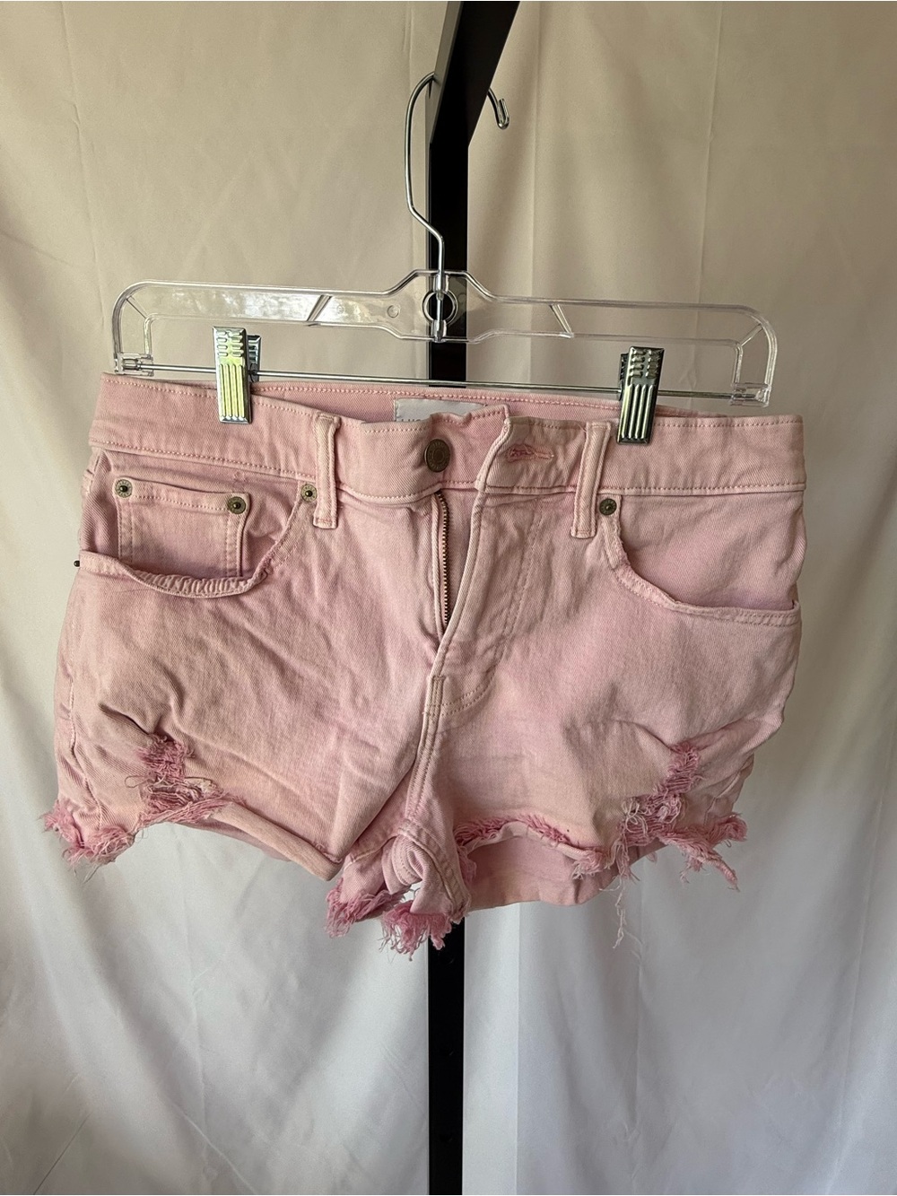 Lucky Women’s 4/27 Pink Boy mid rise shorts 3” inseam